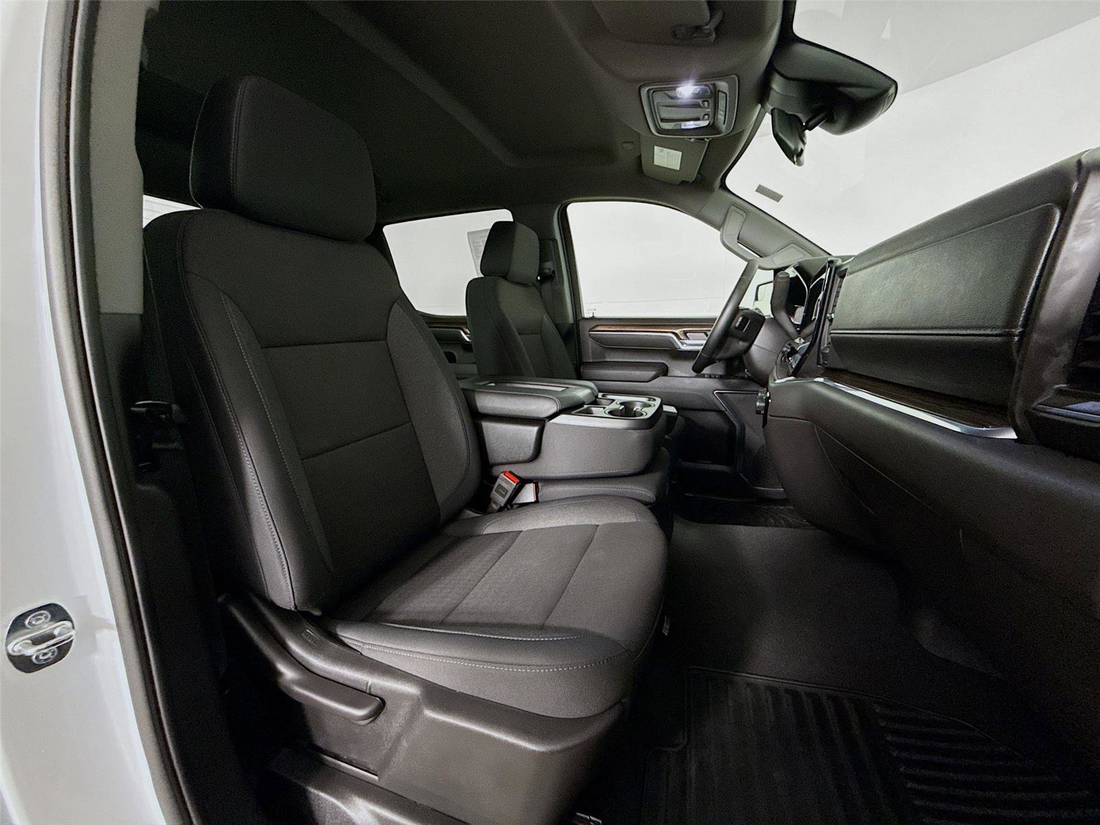 Used 2024 Chevrolet Silverado 1500 LT image 27