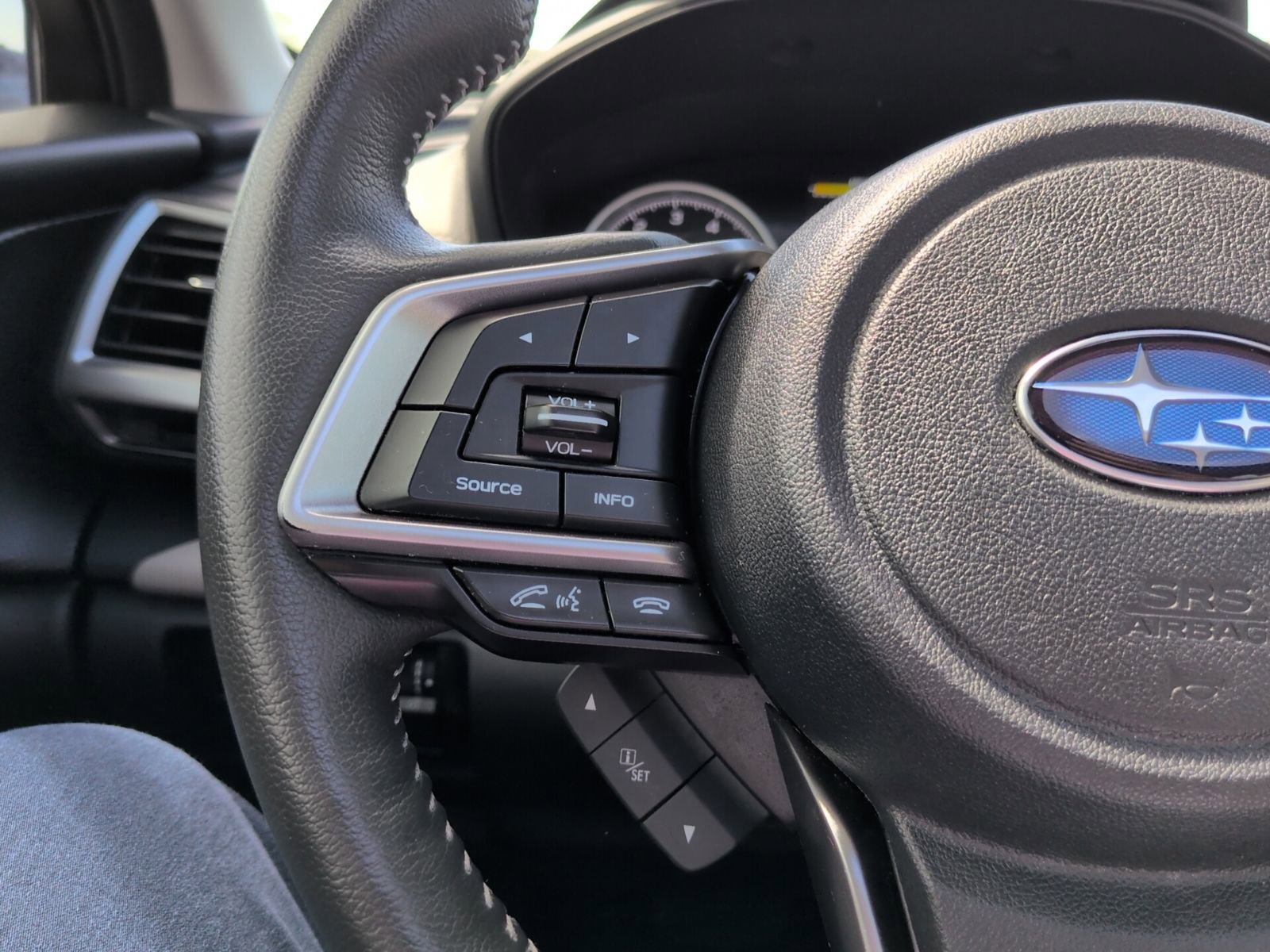 Used 2023 Subaru Forester Limited AWD/4WD image 19