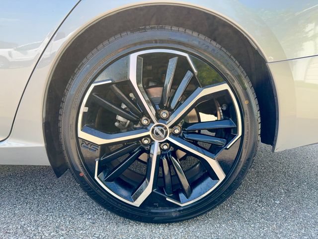 Used 2024 Nissan Altima 2.5 SR FWD image 29