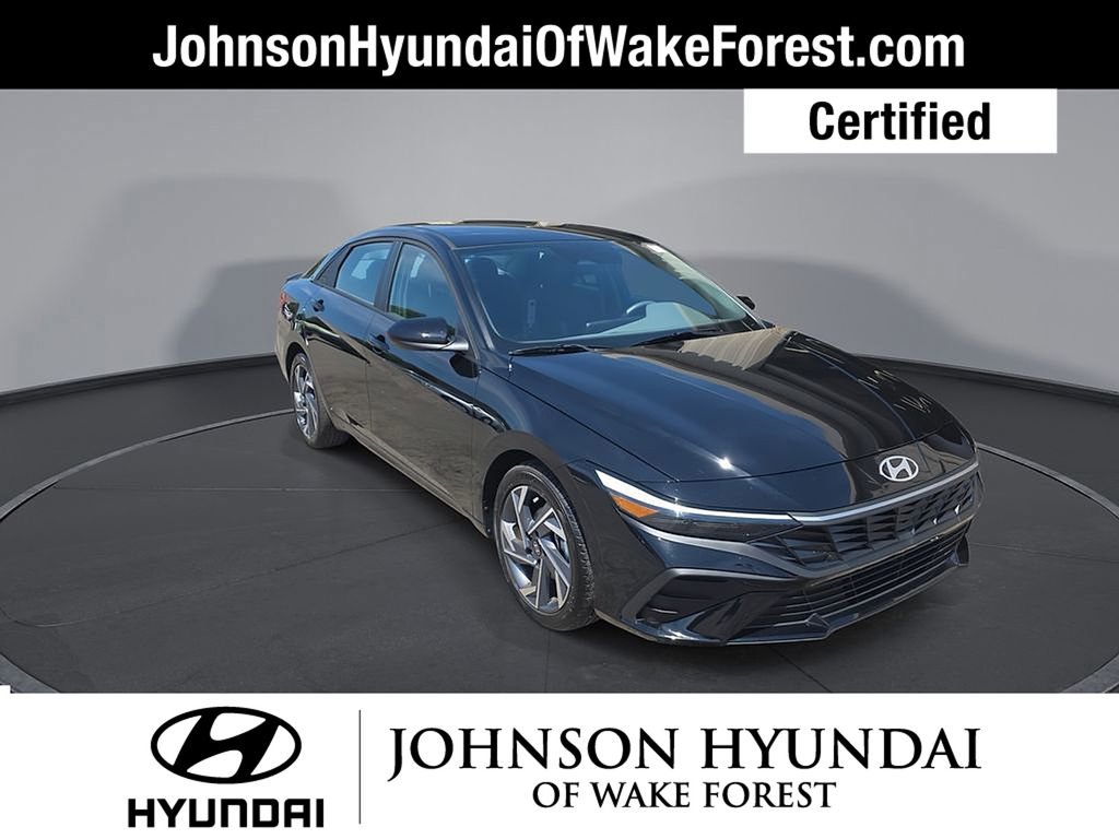 Certified 2025 Hyundai Elantra Sport FWD image 11