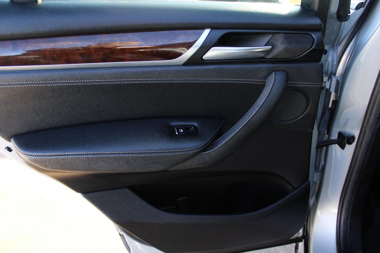 Used 2017 BMW X3 sDrive28i image 8