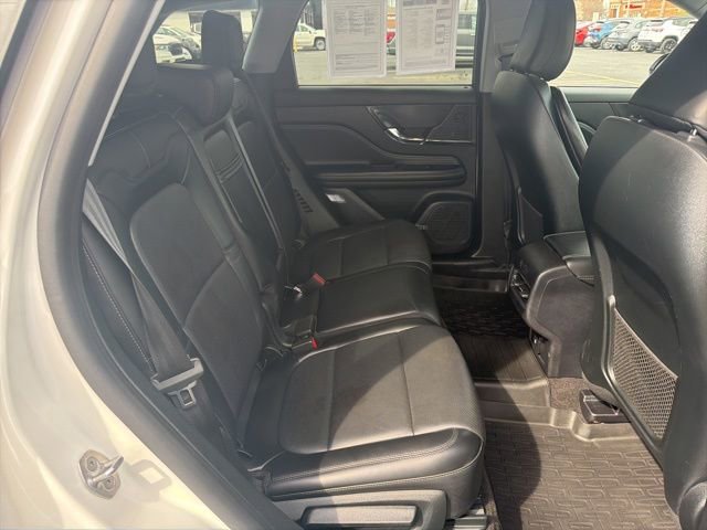 Used 2021 Lincoln Corsair AWD w/ Premium Package image 18