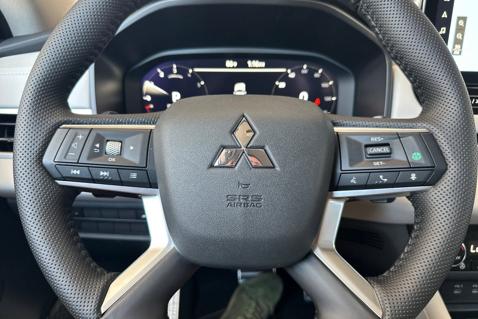 New 2025 Mitsubishi Outlander SEL image 22
