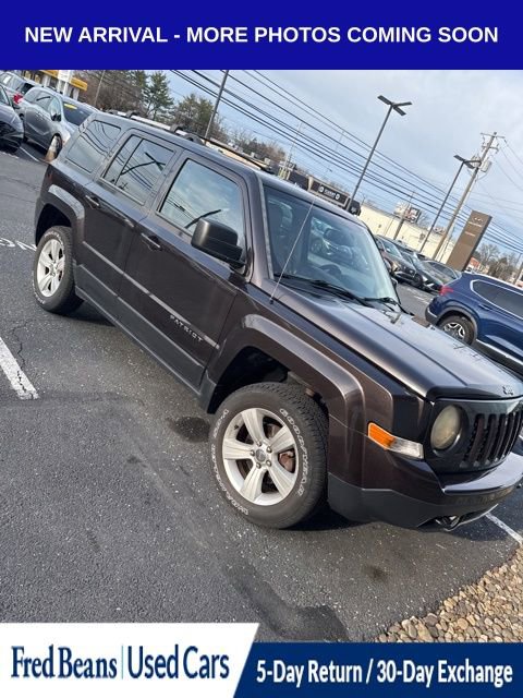 Used 2014 Jeep Patriot Limited w/ Sun/Sound Group image 2