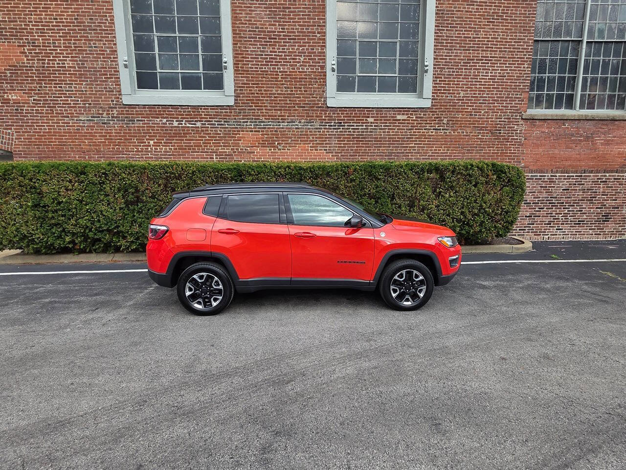 Used 2018 Jeep Compass Trailhawk w/ Navigation Group image 22