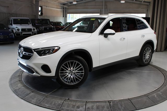 Used 2023 Mercedes-Benz GLC 300 image 4