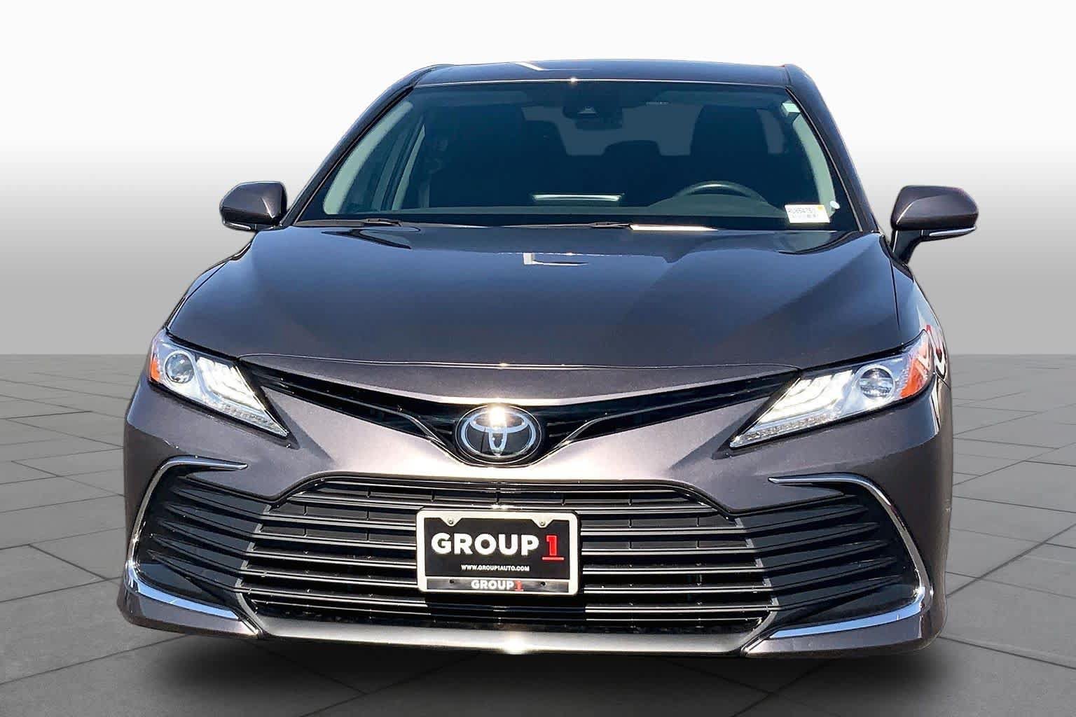 Used 2024 Toyota Camry XLE FWD image 4