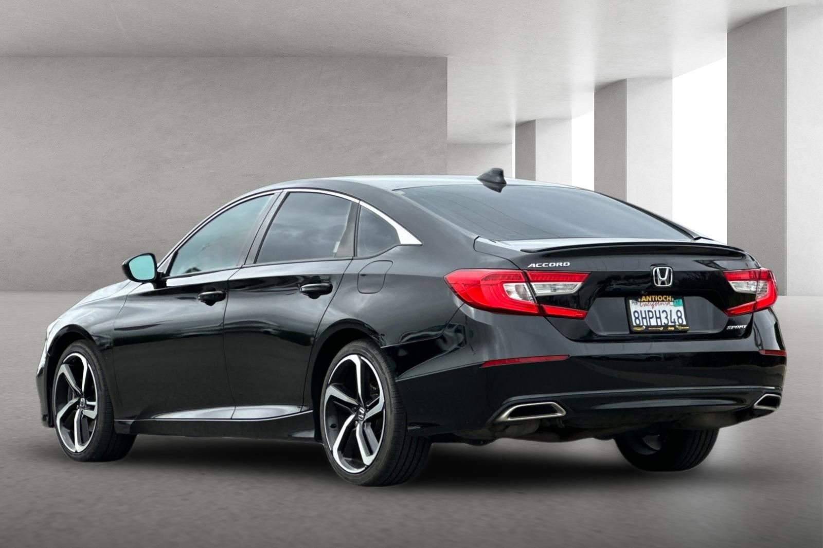 Used 2018 Honda Accord Sport image 6