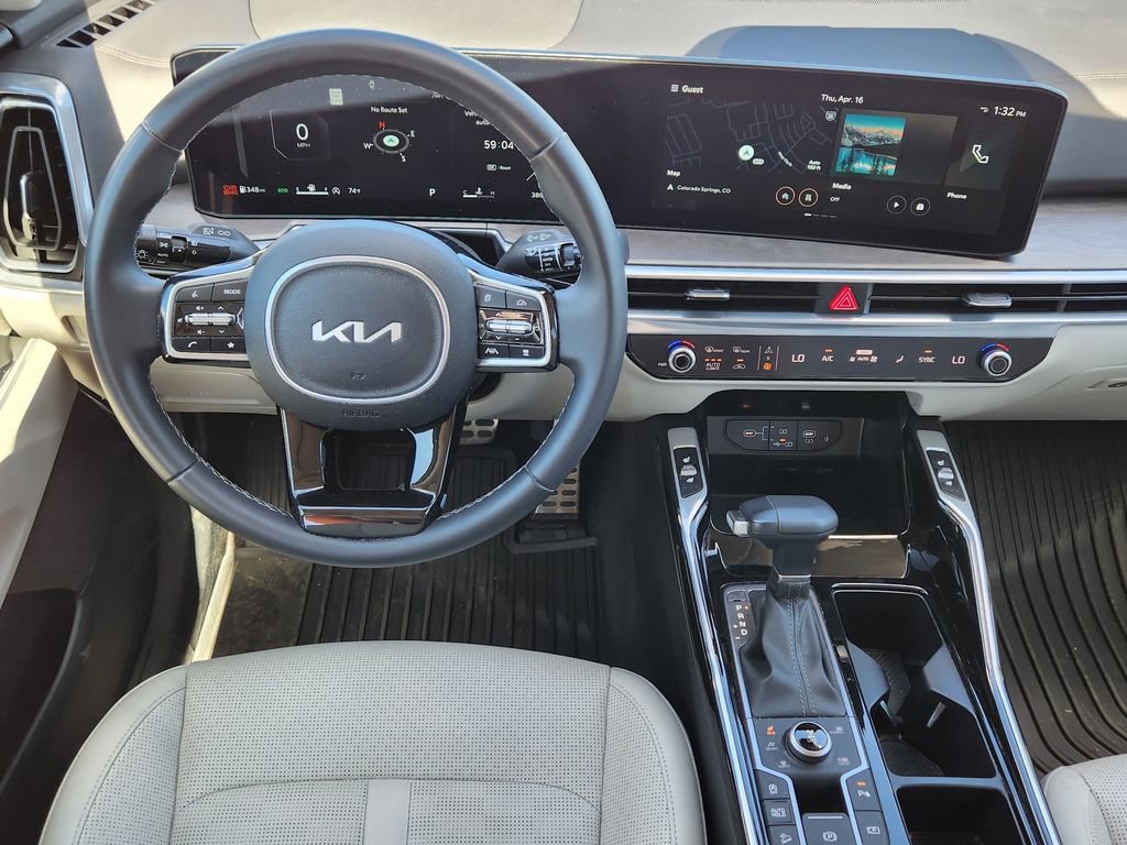 Used 2025 Kia Sorento SX image 26