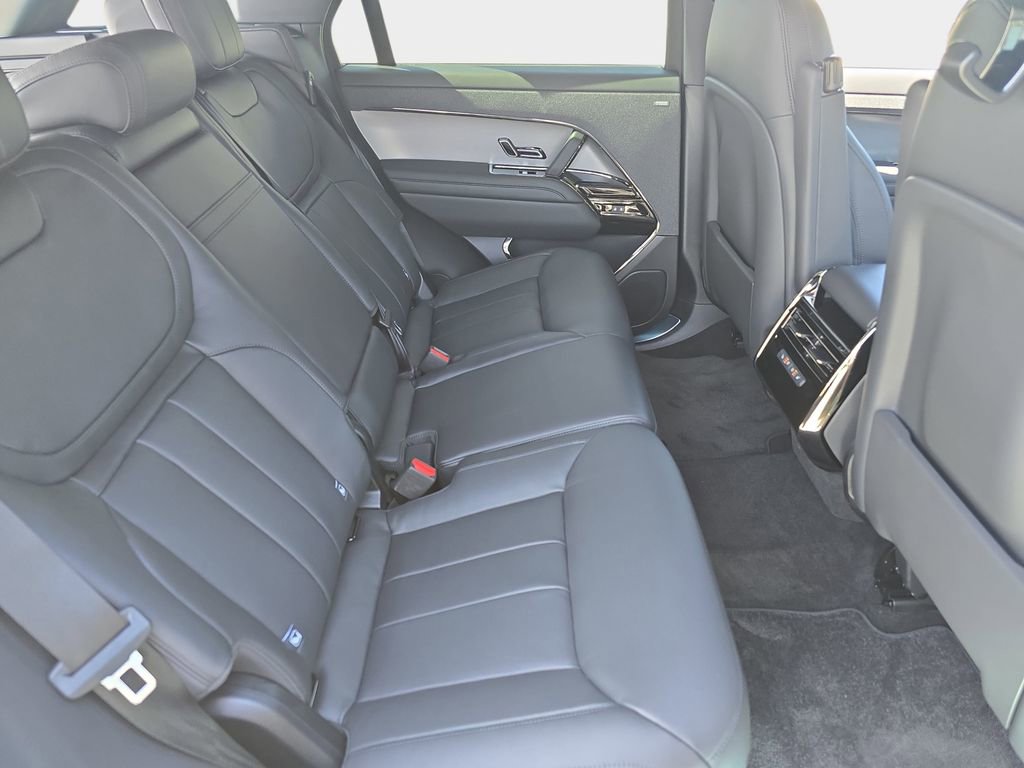 New 2026 Land Rover Range Rover Sport Dynamic SE AWD/4WD image 11