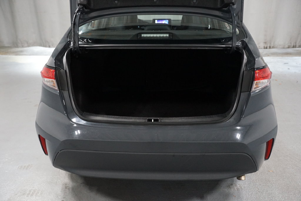 Certified 2025 Toyota Corolla LE FWD image 31