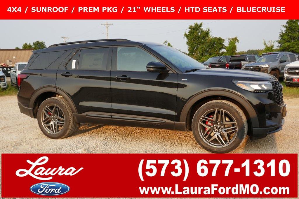 New 2025 Ford Explorer ST-Line w/ Premium Package