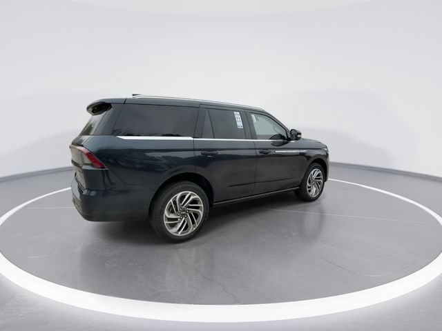 New 2025 Lincoln Navigator Reserve AWD/4WD image 8