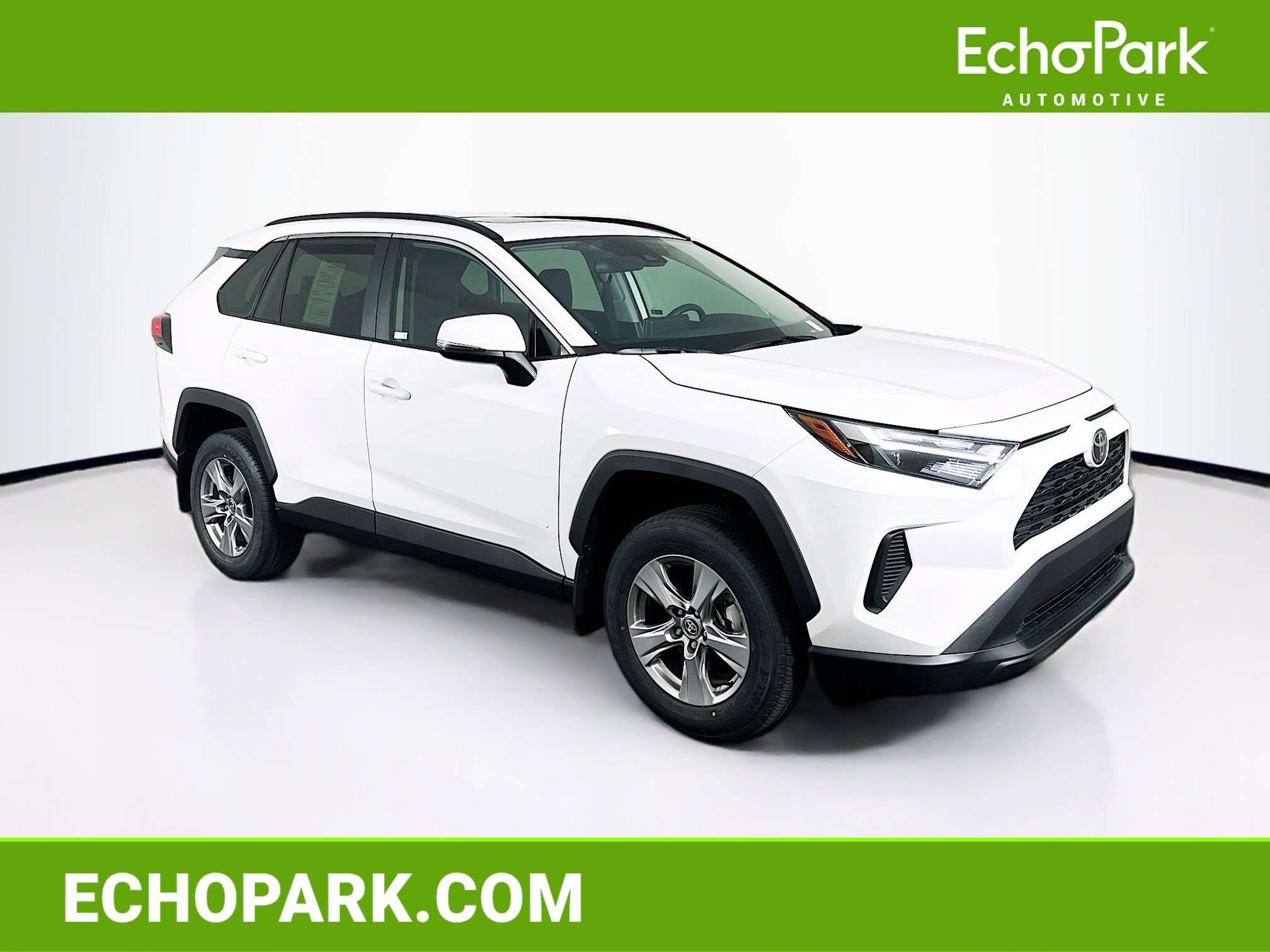 Used 2025 Toyota RAV4 XLE w/ Convenience Package image 1