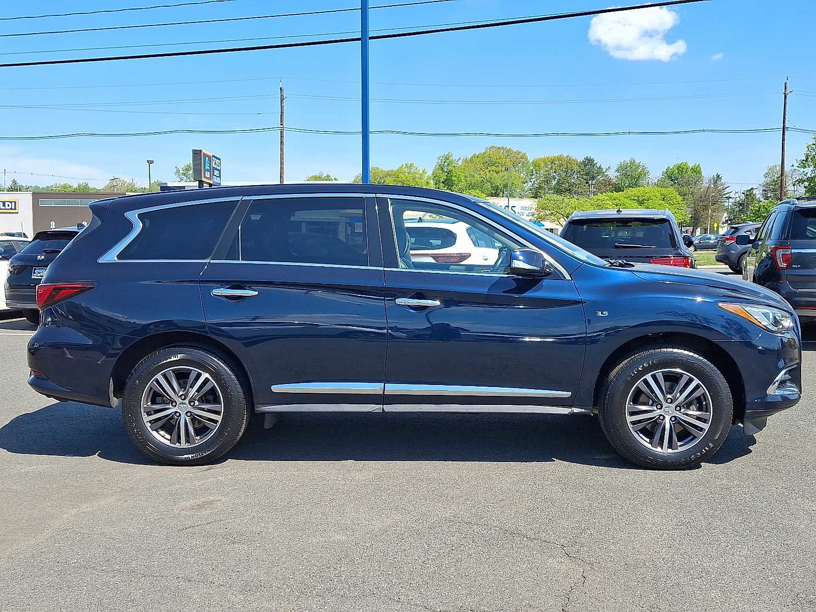 Used 2018 INFINITI QX60 Luxe AWD/4WD image 8