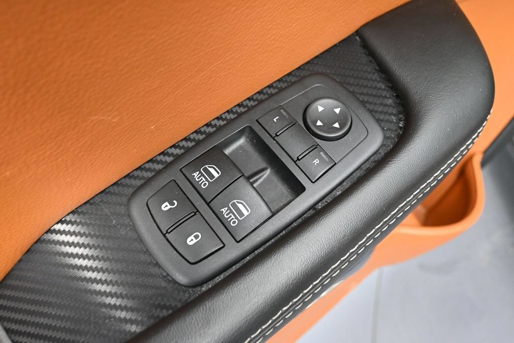Used 2016 Dodge Challenger SRT Hellcat RWD image 15