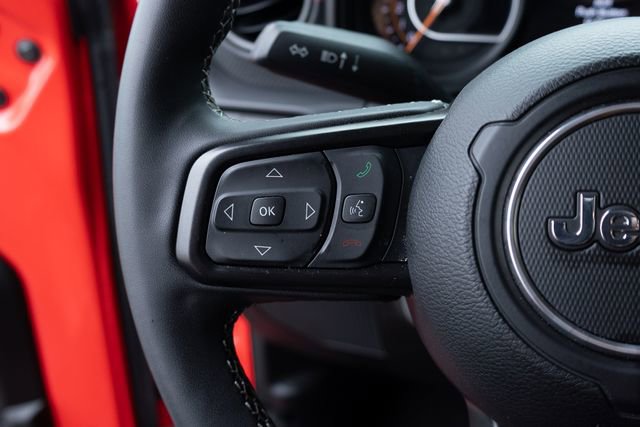 Used 2025 Jeep Wrangler Unlimited Rubicon w/ Convenience Group image 27