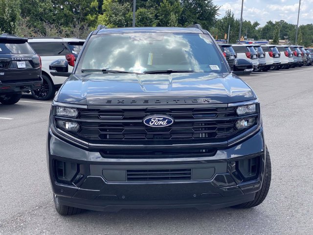 New 2027 Ford Expedition Platinum w/ Stealth Appearance Package AWD/4WD image 7