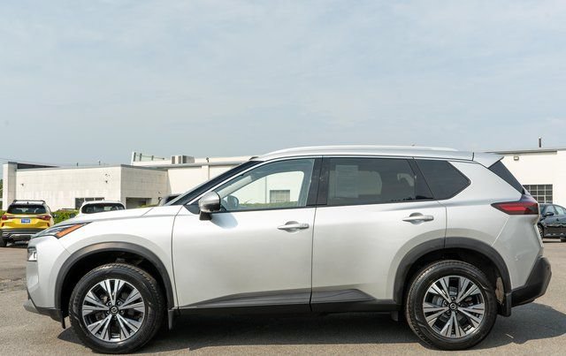 Used 2021 Nissan Rogue SV w/ Premium Package AWD/4WD image 9
