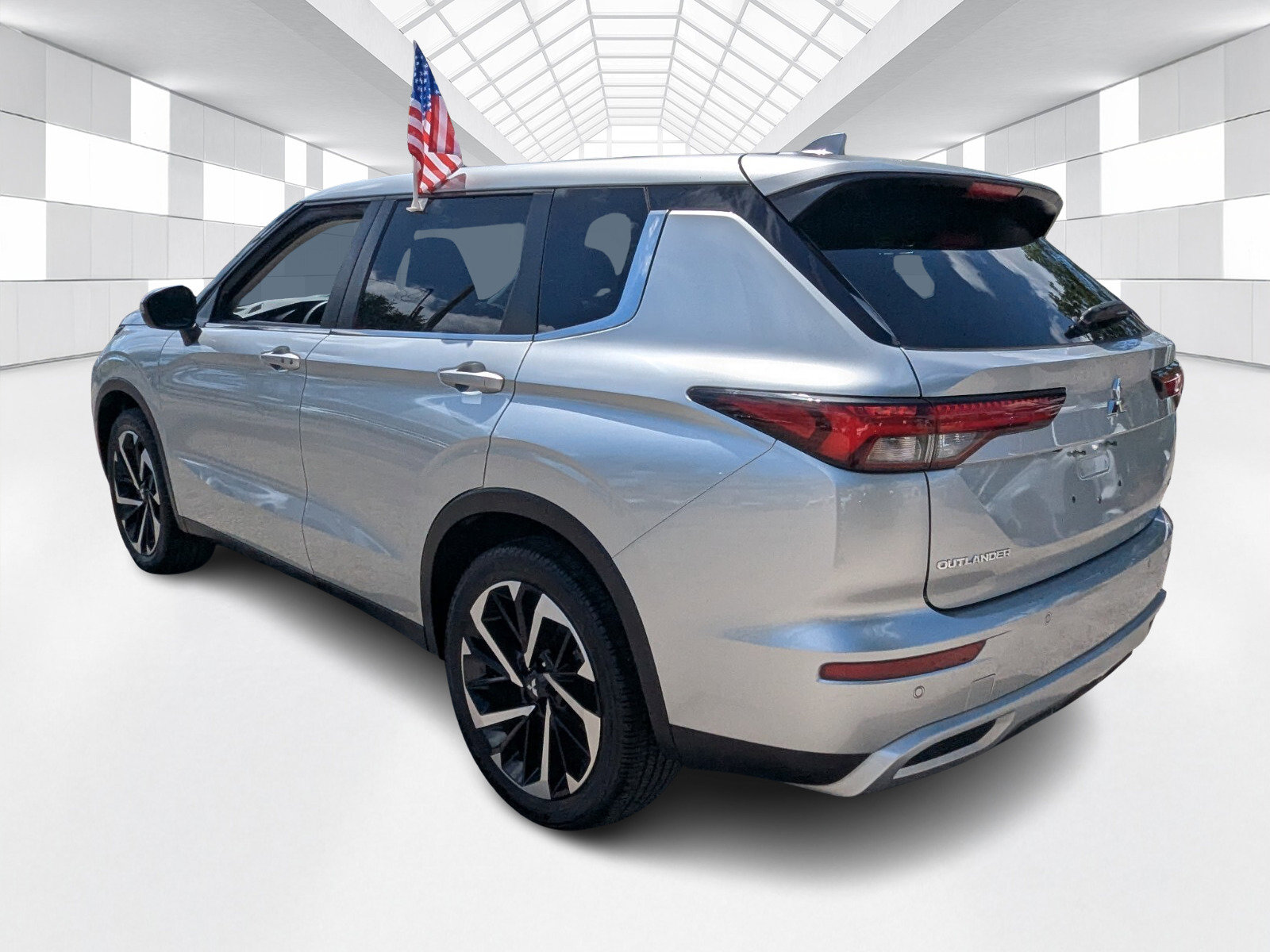 Used 2023 Mitsubishi Outlander SE FWD image 5