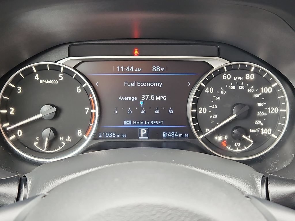 Used 2025 Nissan Altima 2.5 SV FWD image 16