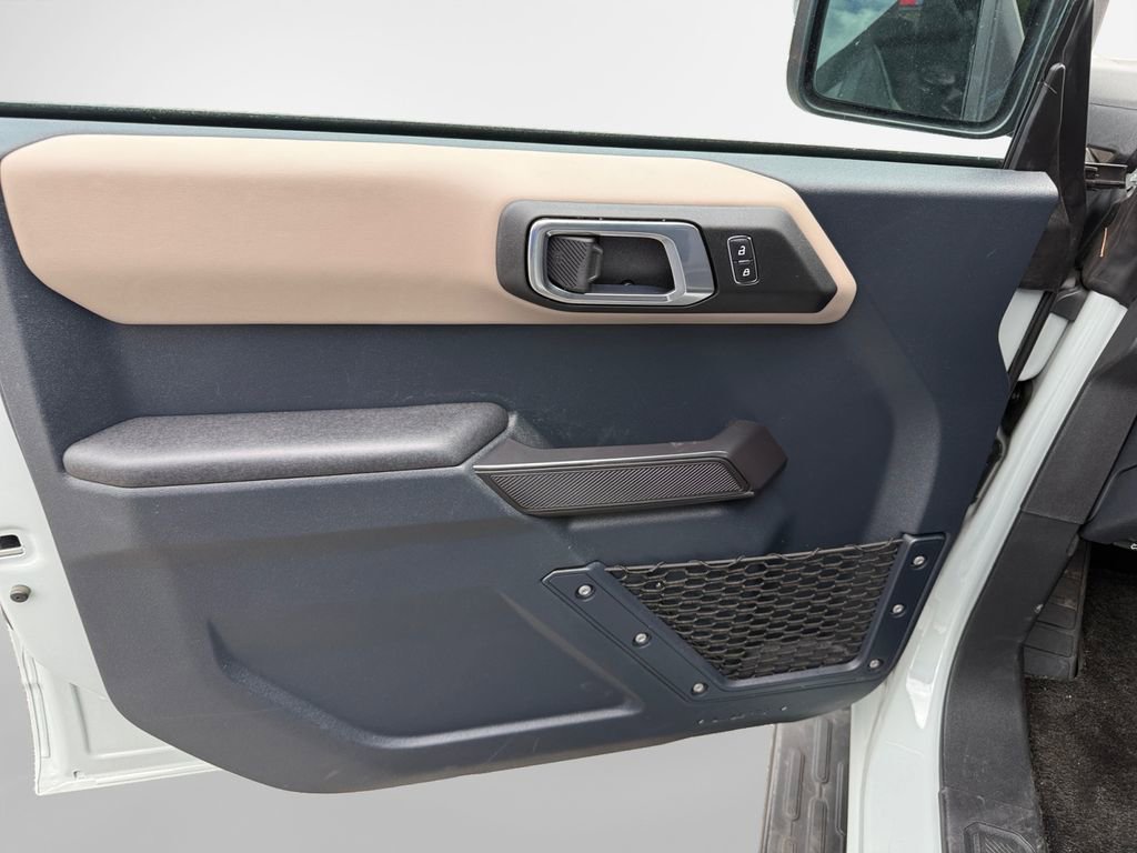 Used 2024 Ford Bronco Wildtrak image 14