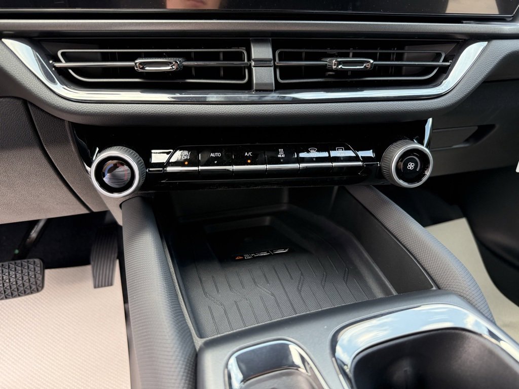 New 2025 Chevrolet Equinox EV RS image 15