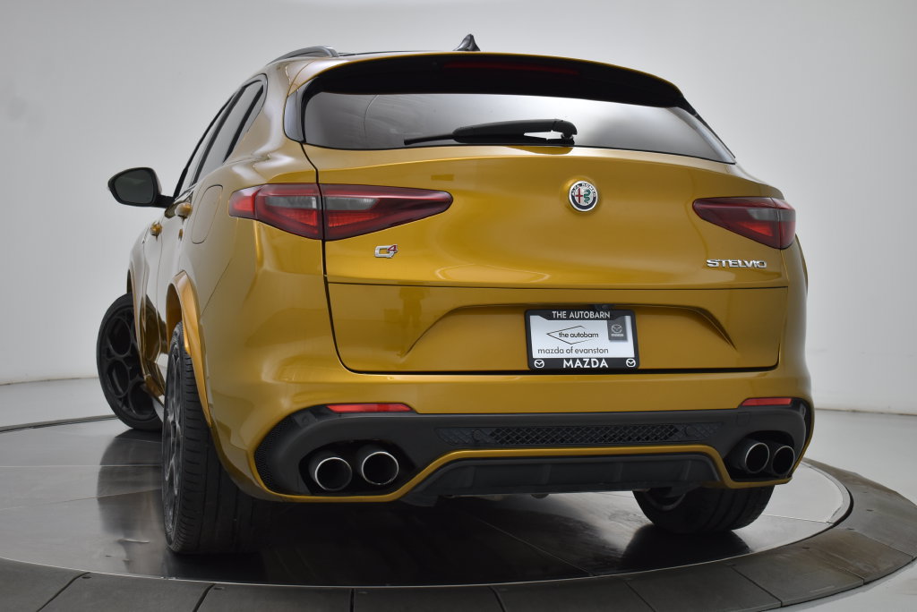 Used 2022 Alfa Romeo Stelvio Quadrifoglio w/ Active Assist Plus Package AWD/4WD image 13