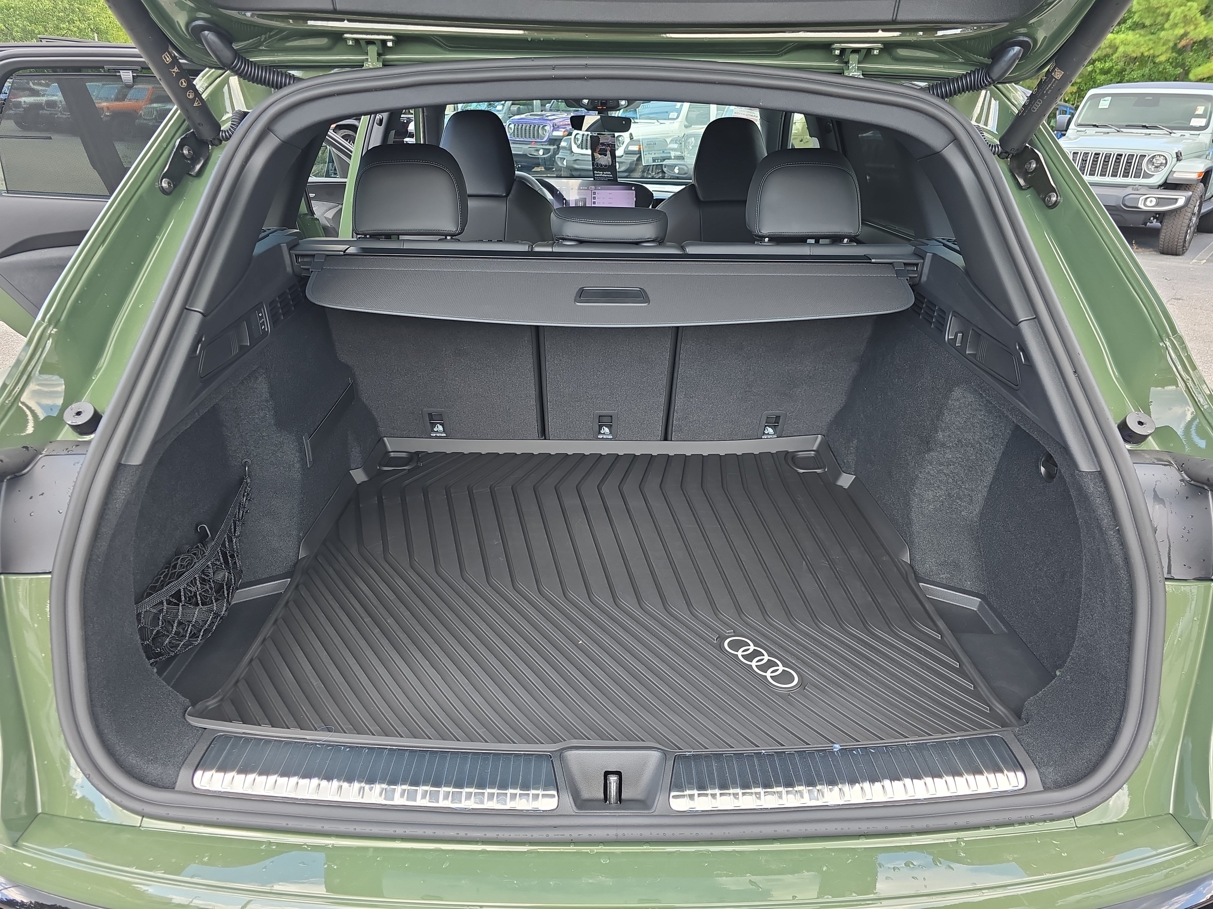 New 2026 Audi SQ5 Prestige AWD/4WD image 12