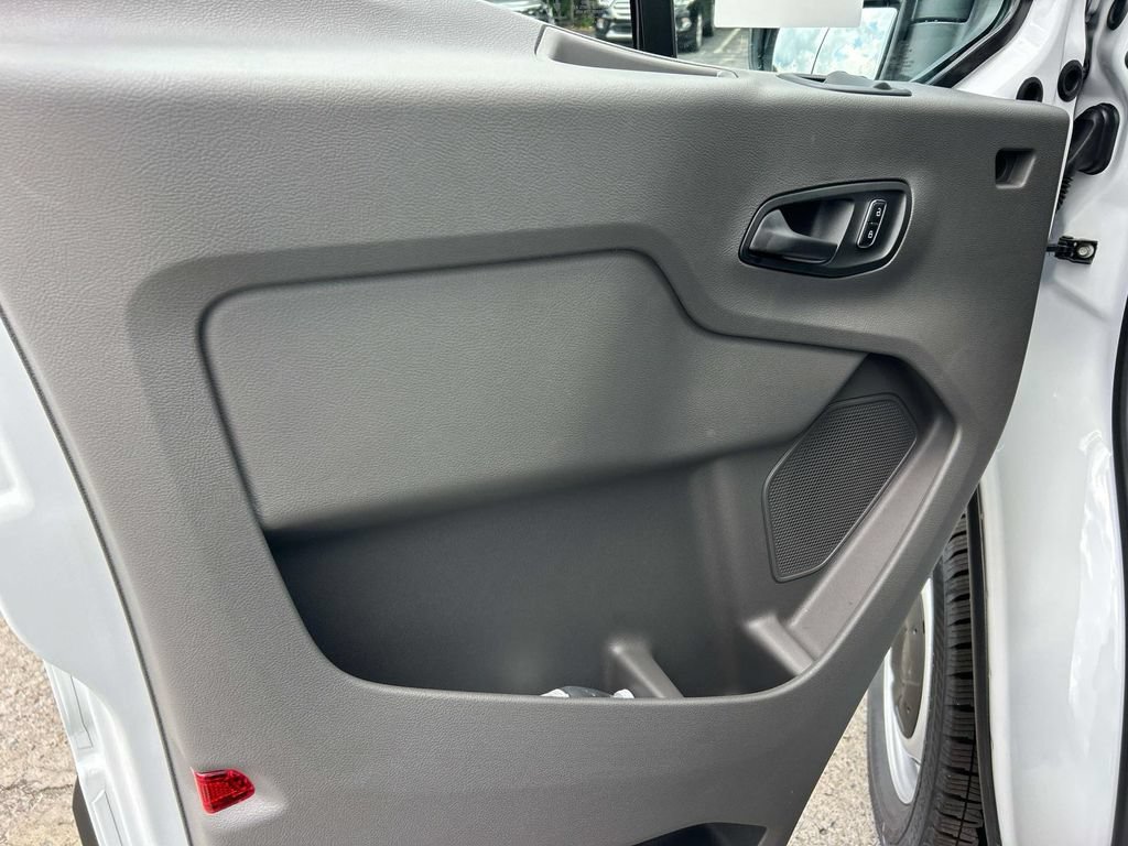 New 2026 Ford Transit 250 148 Medium Roof RWD image 21