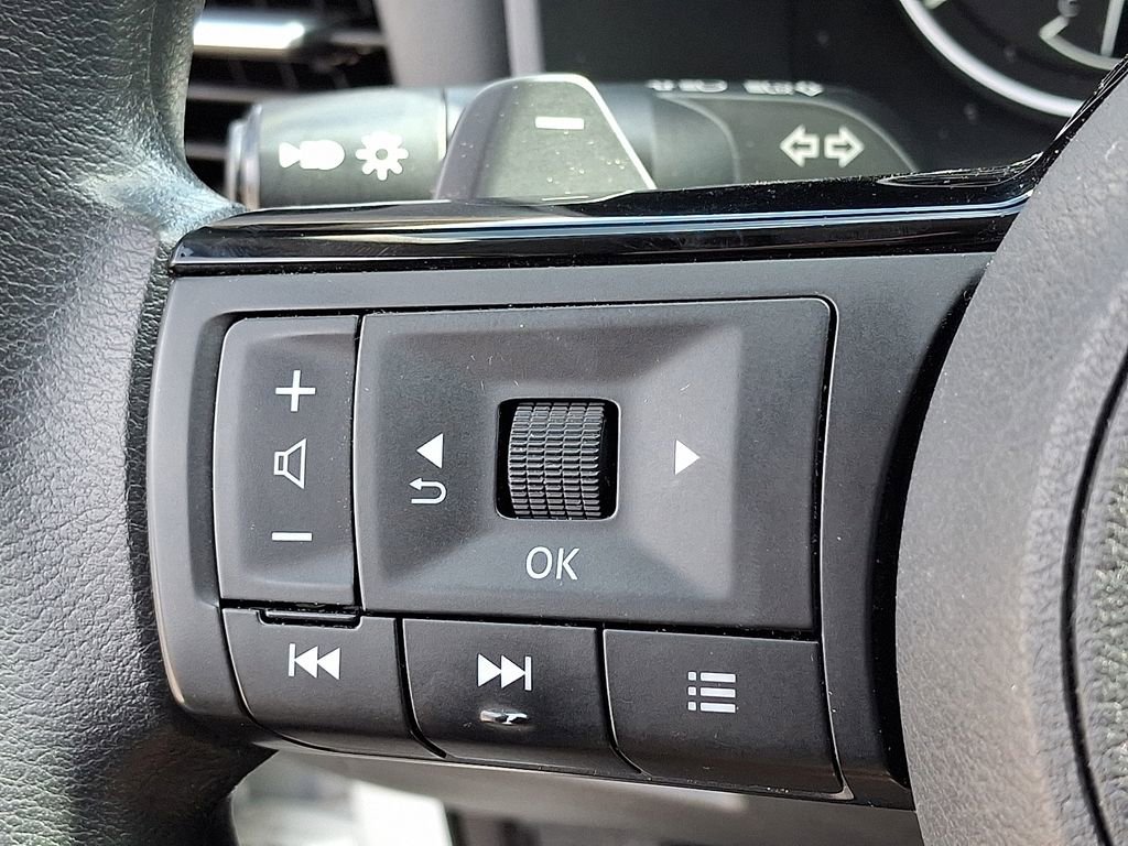 Certified 2023 Nissan Rogue SV AWD/4WD image 23