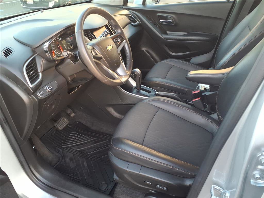 Certified 2022 Chevrolet Trax LT w/ LT Convenience Package image 20