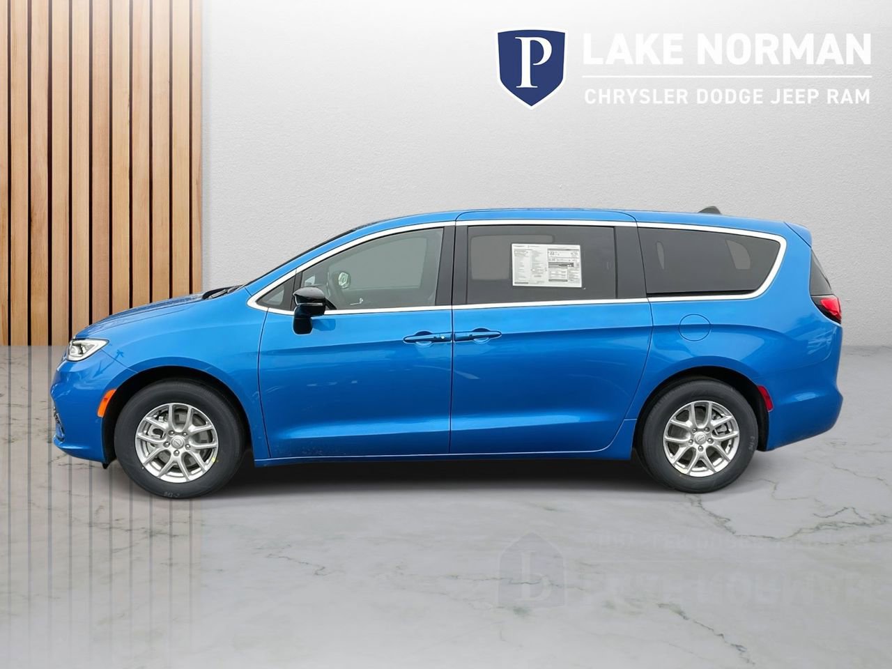 New 2026 Chrysler Pacifica Select FWD image 6