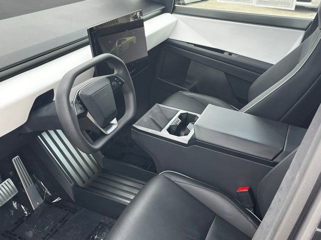 Used 2024 Tesla Cybertruck AWD Crew Cab image 11
