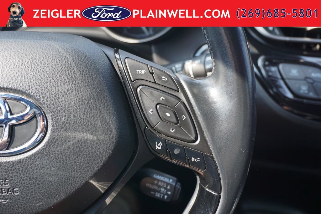 Used 2018 Toyota C-HR XLE FWD image 24