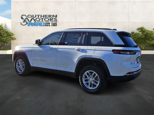 New 2025 Jeep Grand Cherokee Laredo RWD image 3