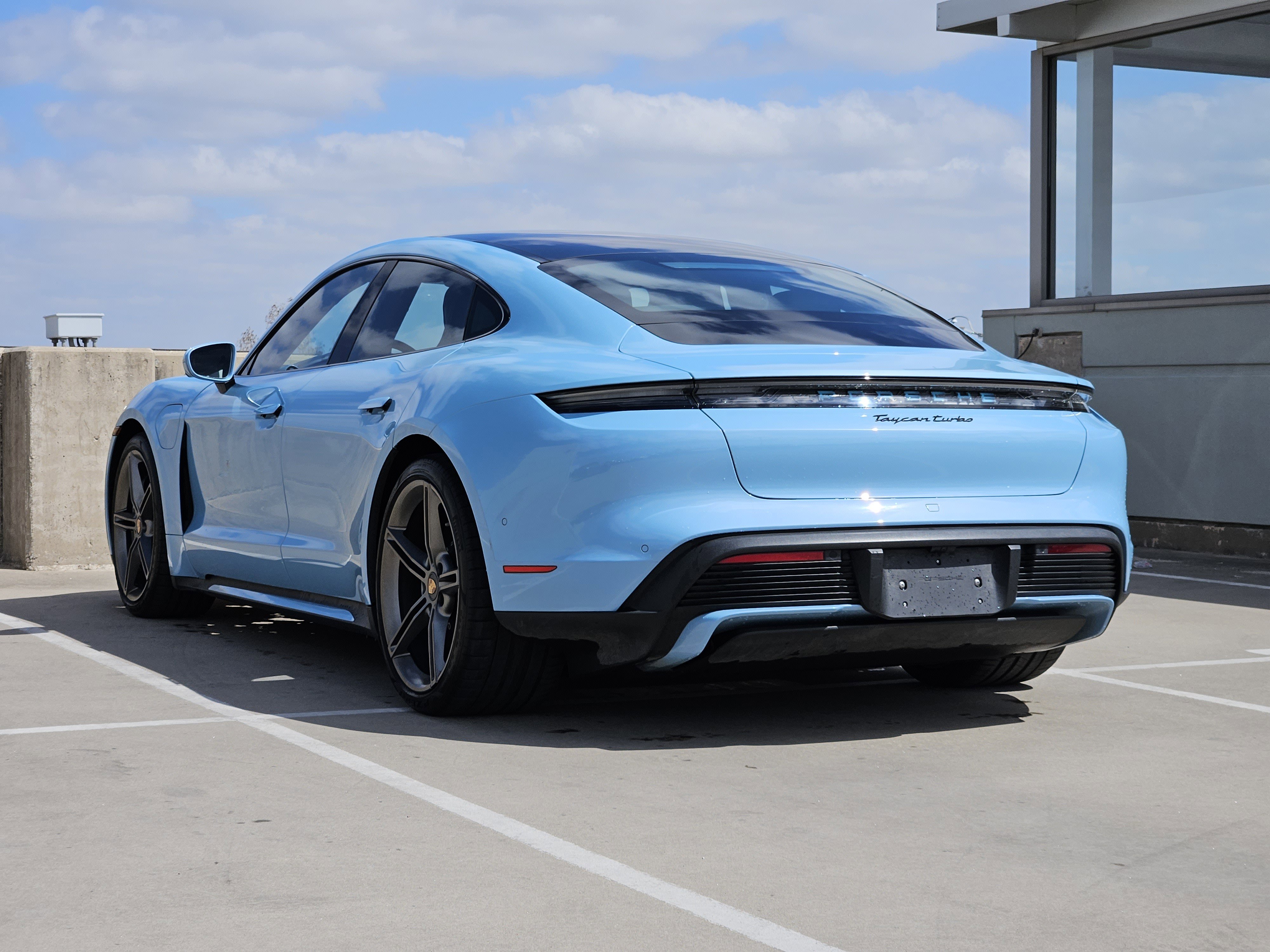 Used 2022 Porsche Taycan Turbo S image 3