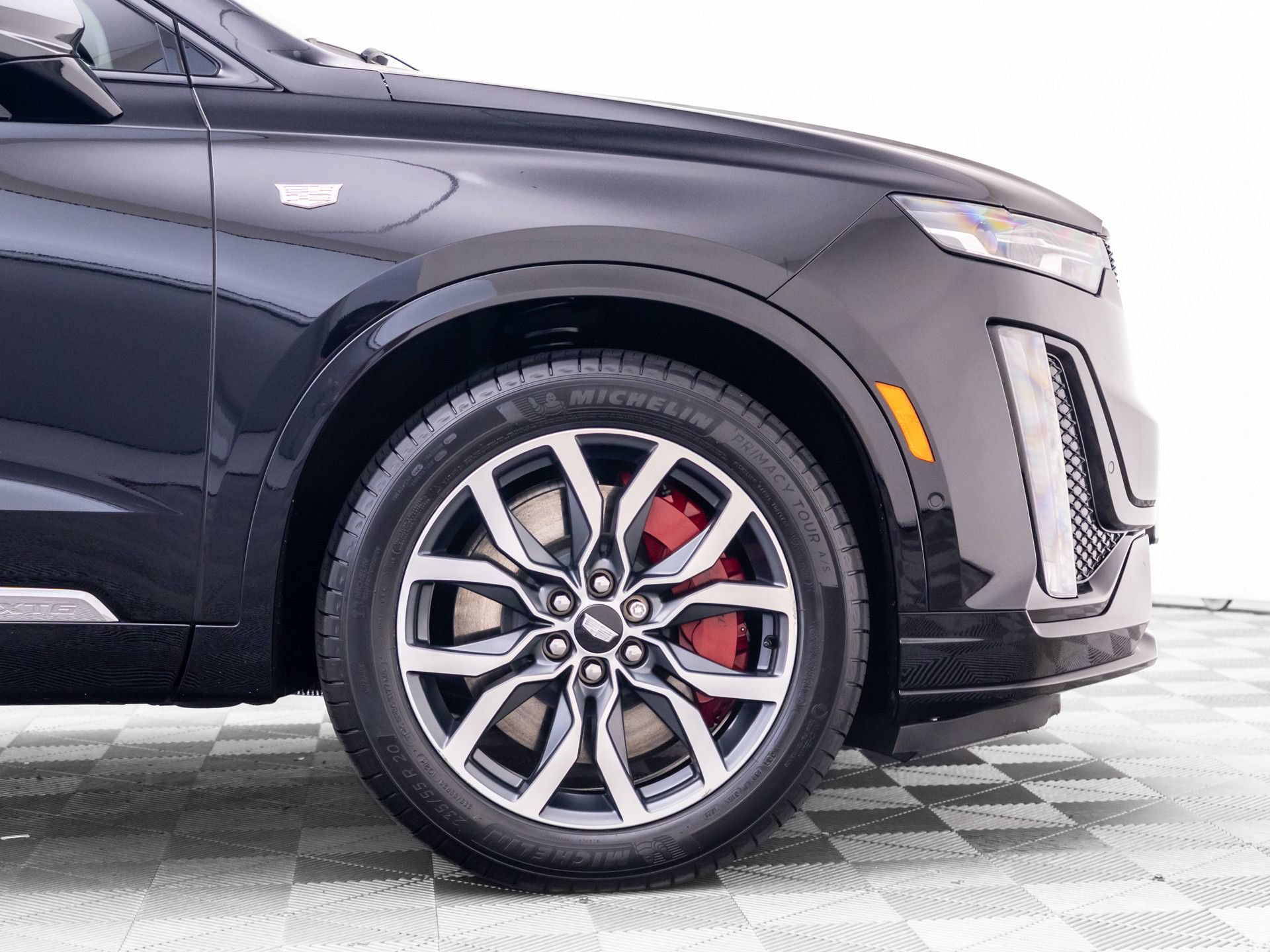 Certified 2024 Cadillac XT6 Sport w/ Technology Package AWD/4WD image 40