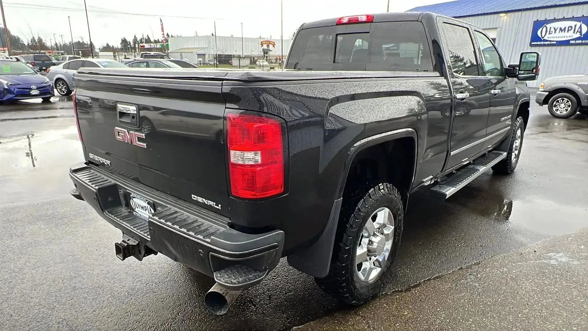 Used 2017 GMC Sierra 3500 Denali AWD/4WD image 8