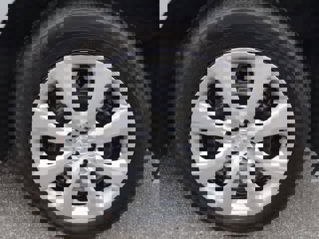 Used 2023 Toyota Corolla LE image 28