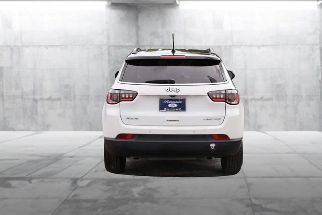 Used 2025 Jeep Compass Limited AWD/4WD image 5