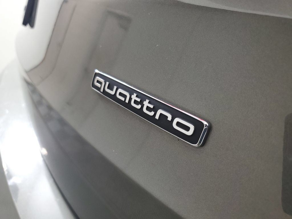 Used 2020 Audi Q3 2.0T Prestige w/ Prestige Package AWD/4WD image 4