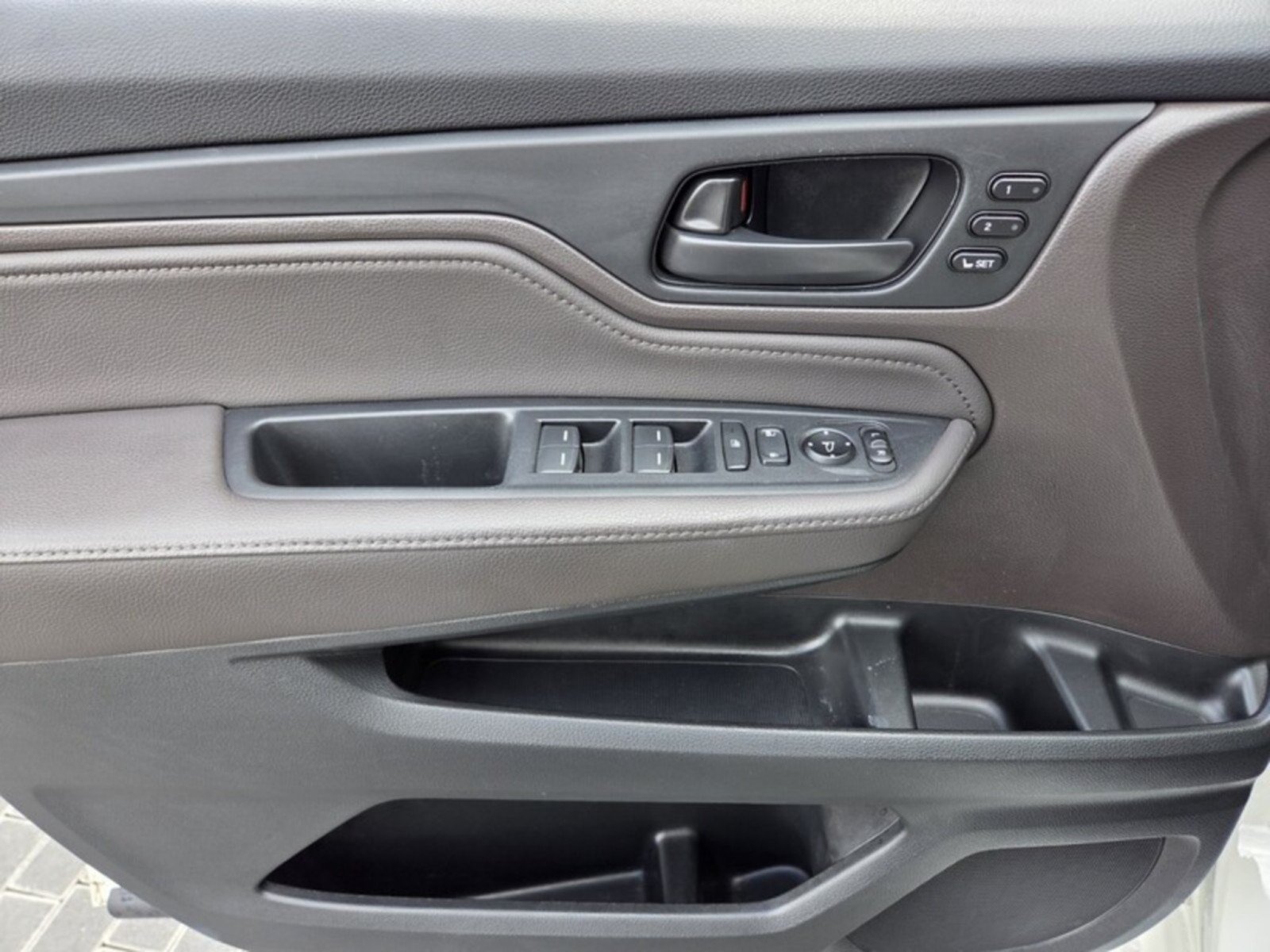 Used 2018 Honda Odyssey Touring image 25