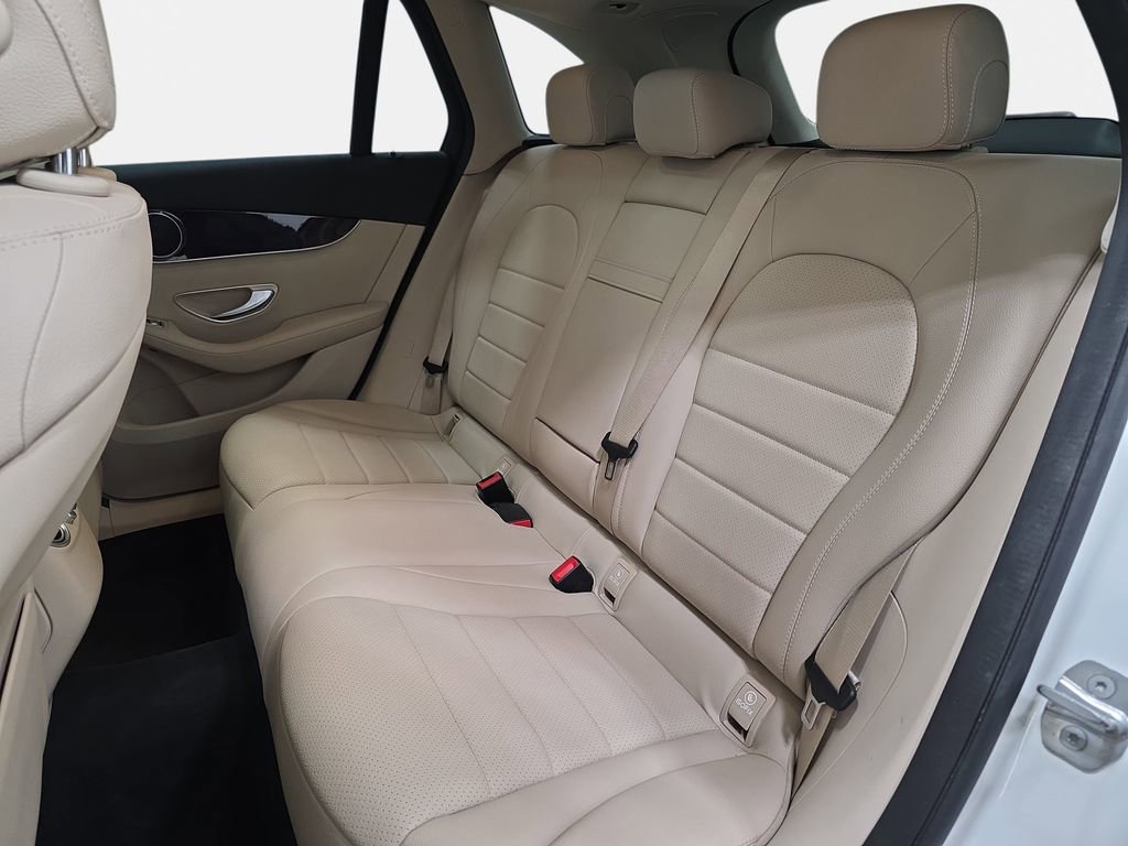 Used 2020 Mercedes-Benz GLC 300 4MATIC image 13