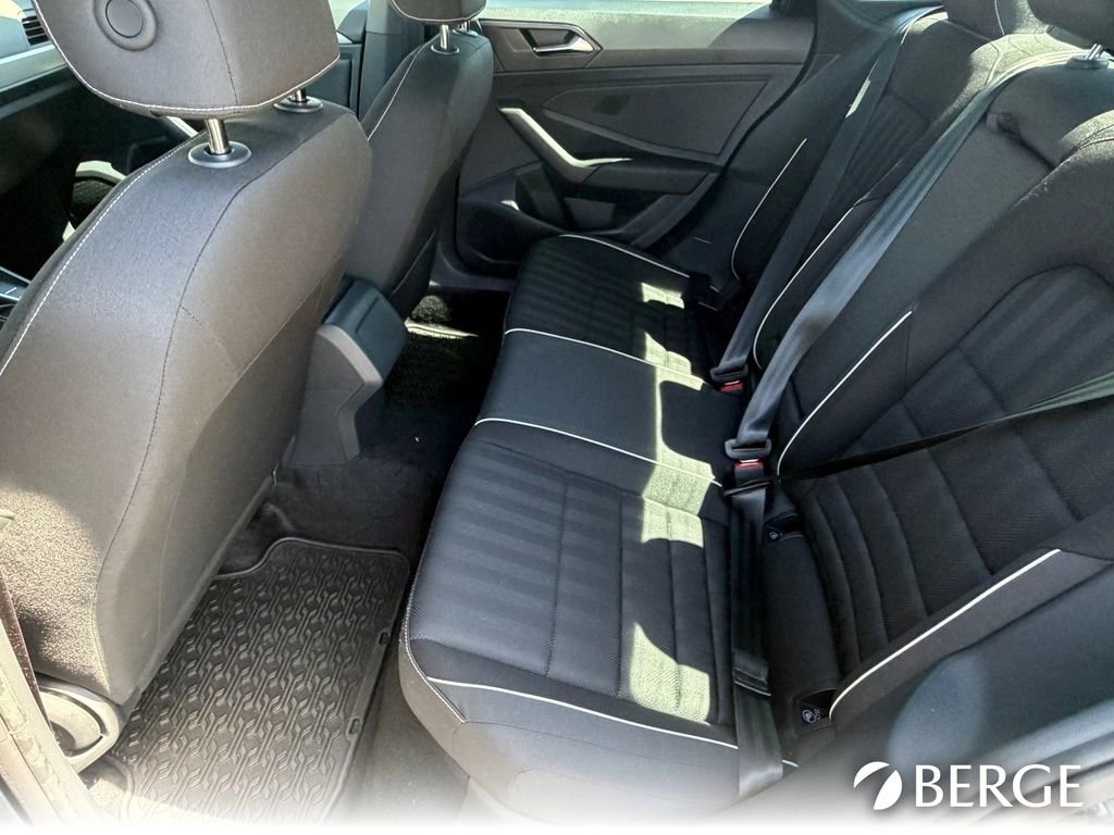 Used 2024 Volkswagen Jetta Sport image 15