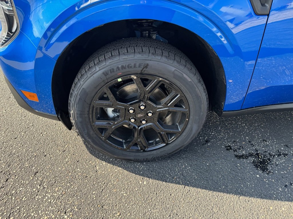 New 2025 Ford Maverick XLT w/ Black Appearance Package image 9