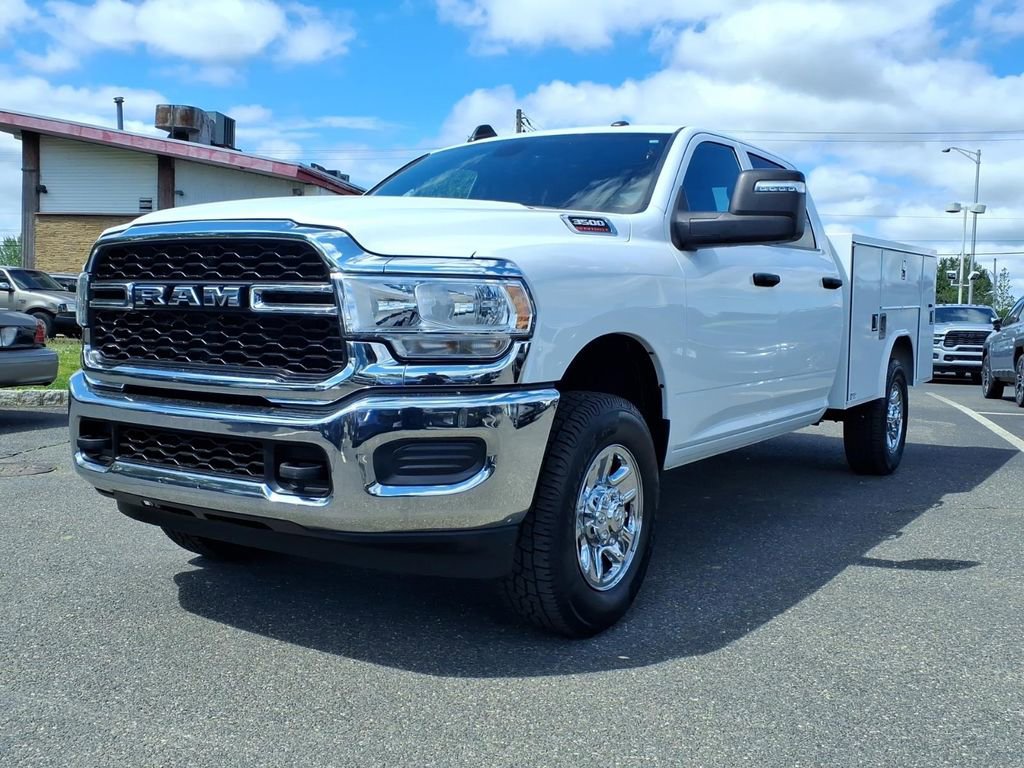 Used 2023 RAM 3500 Tradesman w/ Chrome Appearance Group AWD/4WD image 3