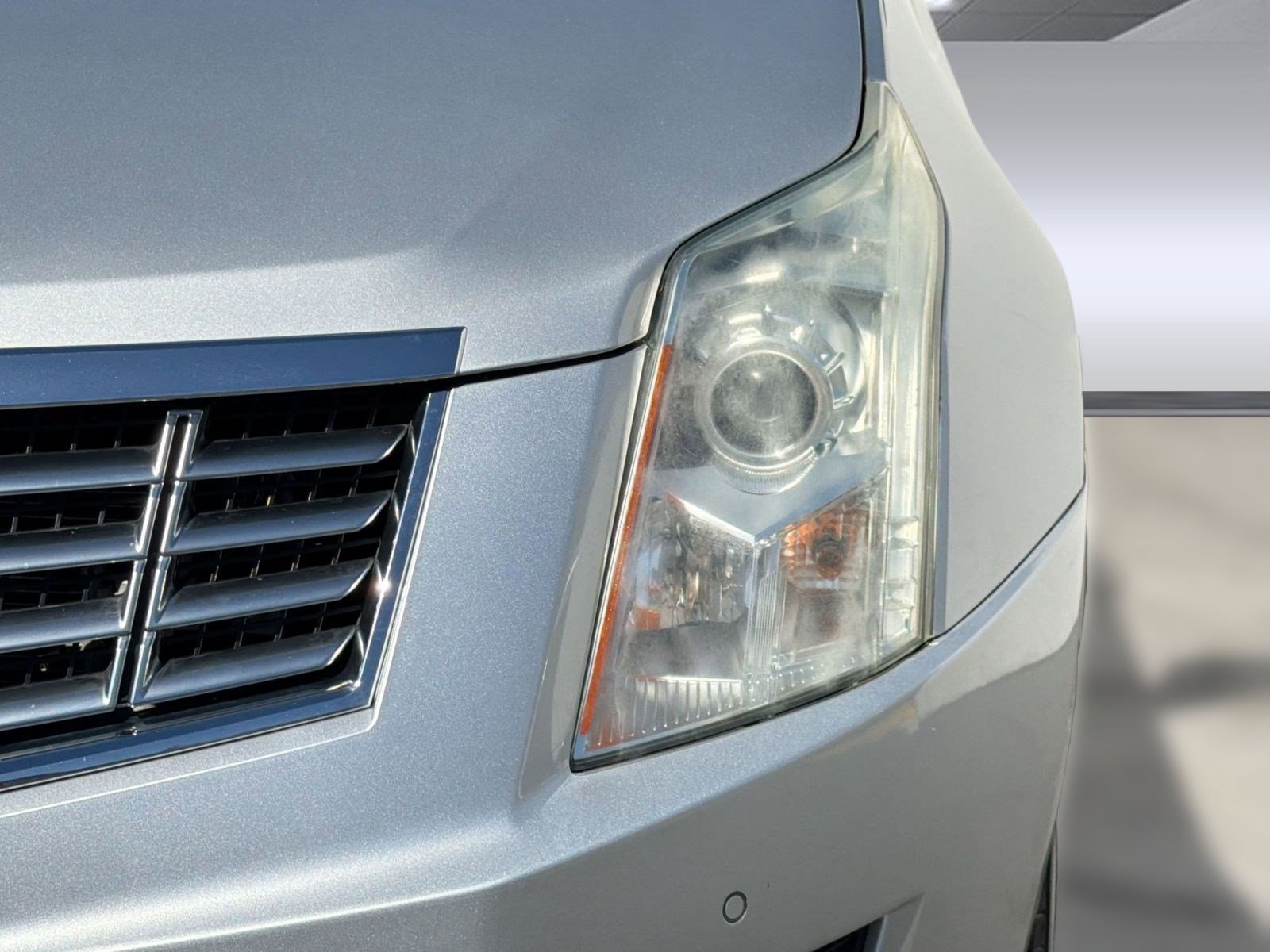 Used 2016 Cadillac SRX Luxury w/ Driver Awareness Package image 9