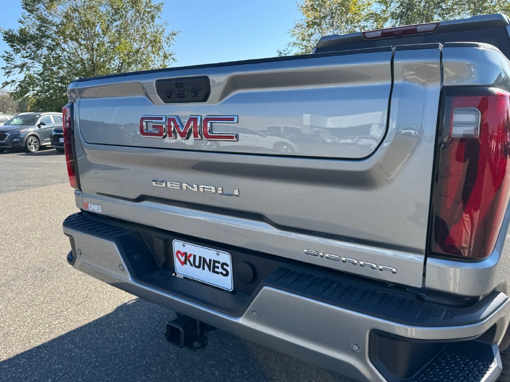 New 2026 GMC Sierra 3500 Denali AWD/4WD image 21