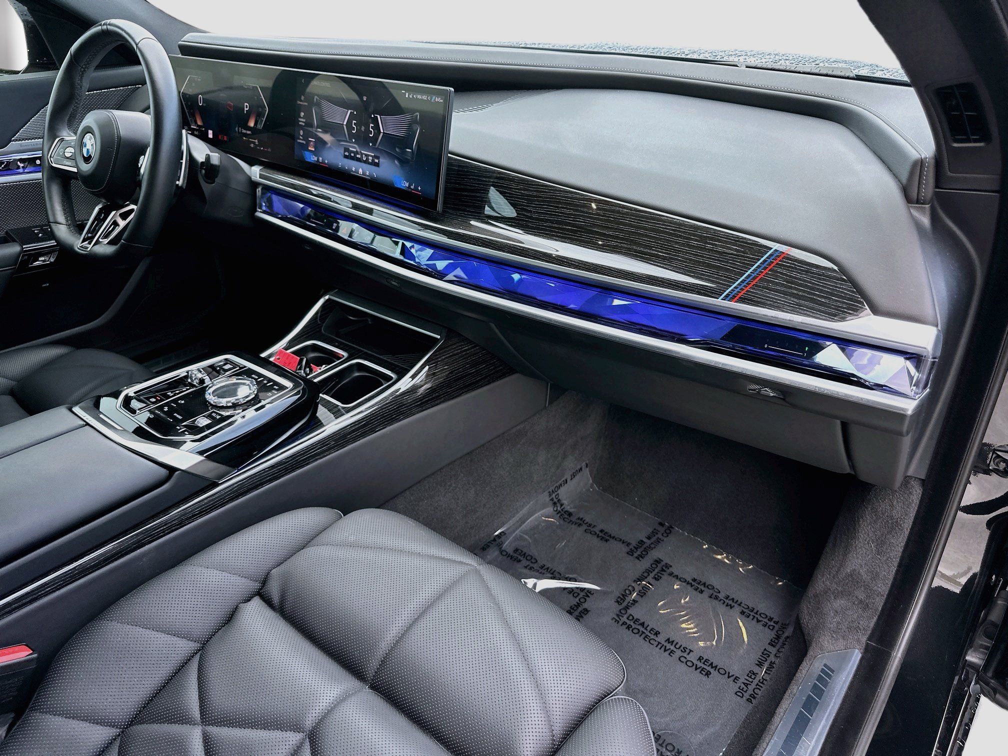 Certified 2024 BMW 740i RWD image 30